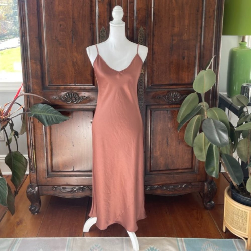 NWT women's Wildfred by Aritzia Only Slip Satin Midi Slip Dress Cognac size M